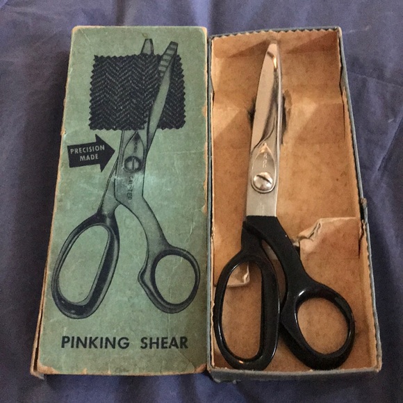 Pinking Shears - Picture 2 of 4